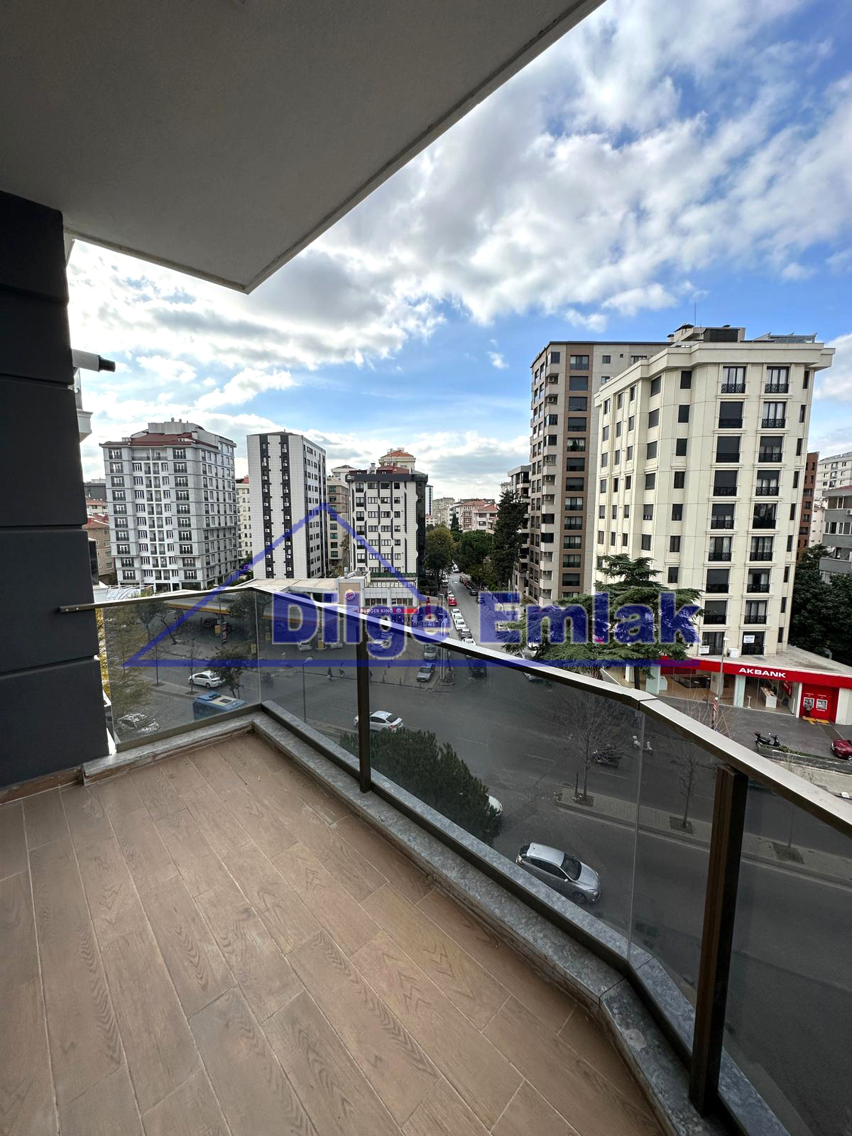 Erenköy Minibüs Cad. Üzeri 3+1 Yeni Binada Balkonlu Satılık SIFIR daire