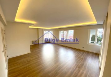 Erenköy Marmaraya Yakın 4+1 Katta Tek Balkonlu Satılık Daire