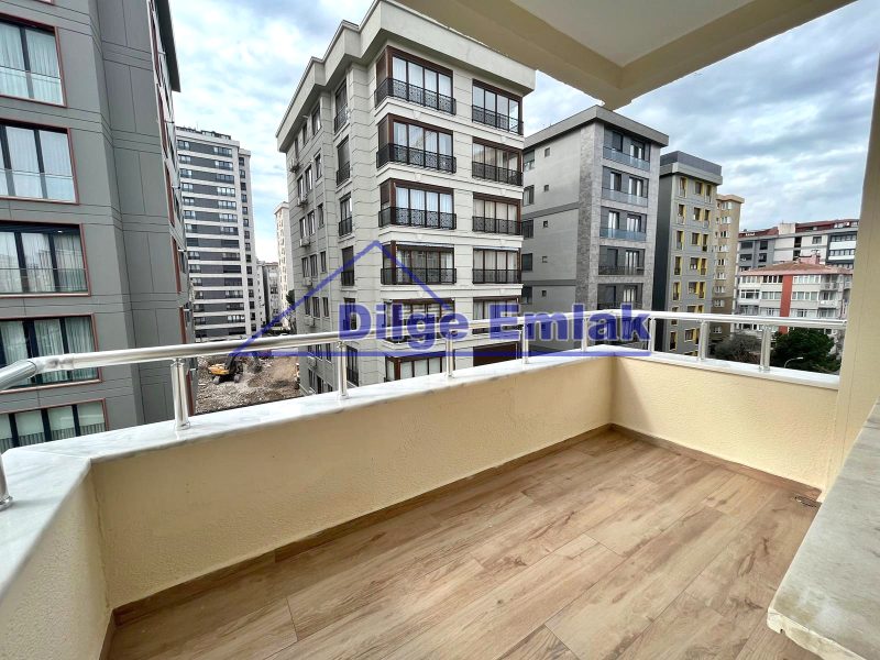 Erenköy Ethem Efendi Caddesine Yakın 3+1 Özel Dekorlu Satılık Daire