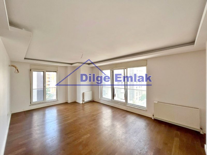 Şaşkınbakkal Bağdat Caddesine 2. Bina 2+1 Kombili 5 Yıllık Satılık Daire