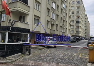 Ümraniye Cemil meriç mah. 3+1 balkonlu yenilenmiş Satılık Site Dairesi